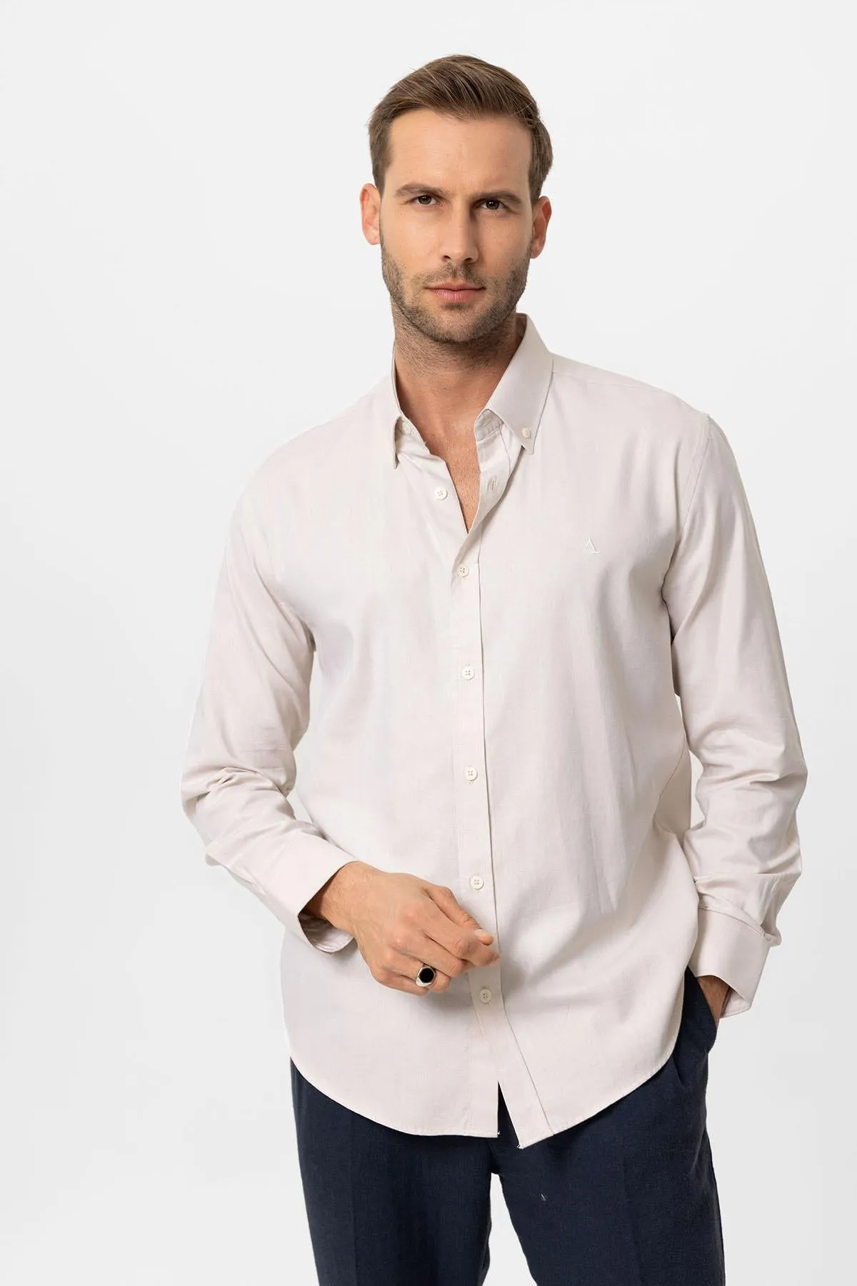 ANT Slim Fit Men's Shirt with Buttoned Collar - Badajoz