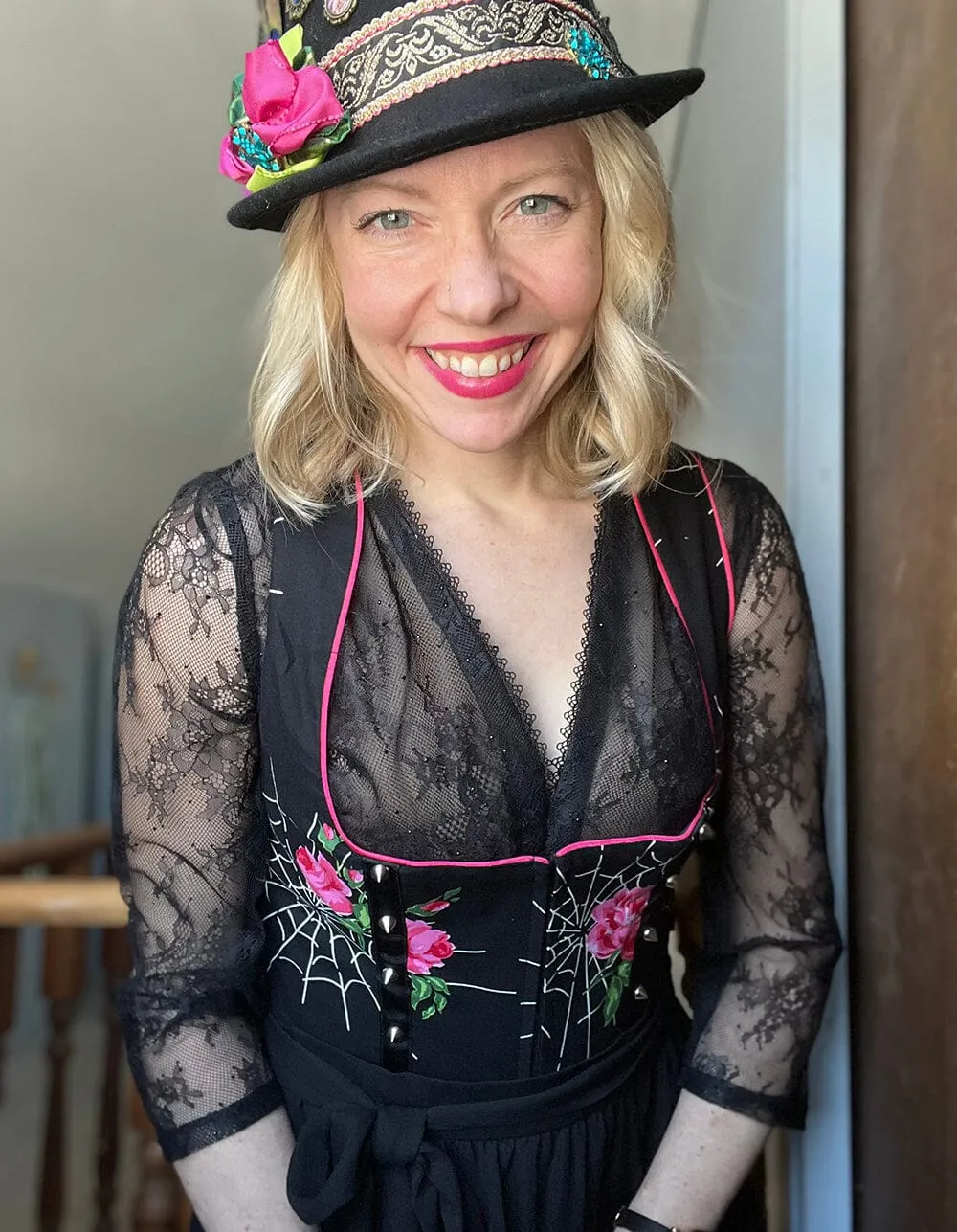 V-Neck Lace Sparkle Dirndl Blouse
